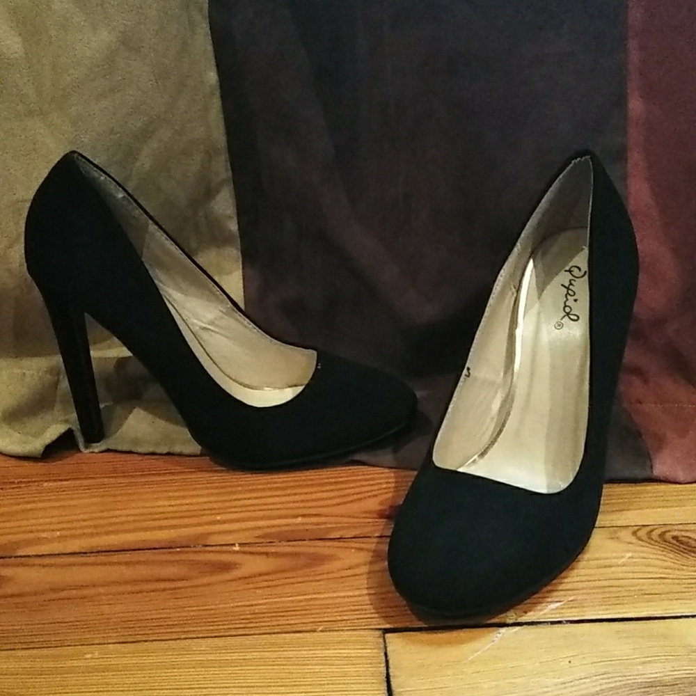 Black heels